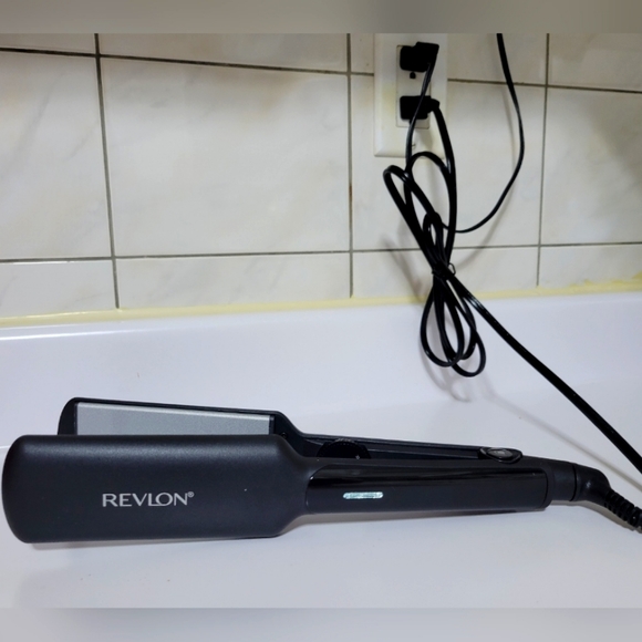 Revlon Fast Results Ceramic Flat Iron, 2 Inch - Picture 5 of 9